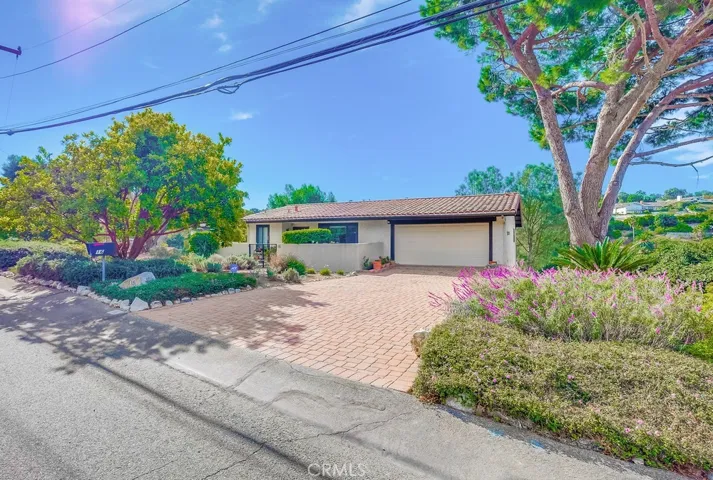16 Martingale Drive, Rancho Palos Verdes, California 90275