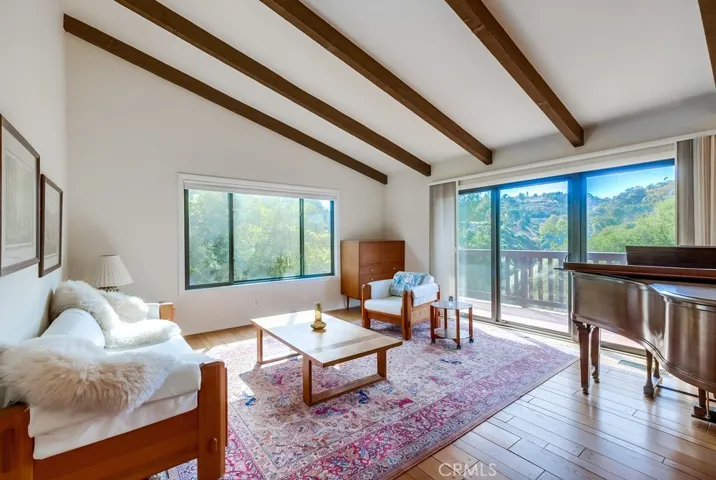 16 Martingale Drive, Rancho Palos Verdes, California 90275