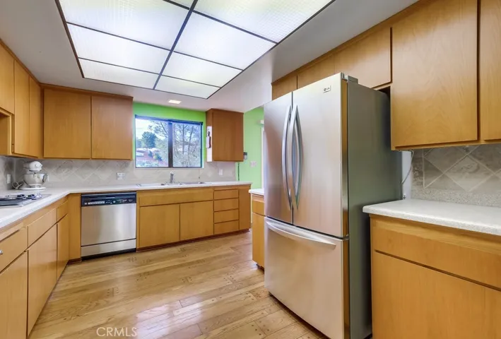 16 Martingale Drive, Rancho Palos Verdes, California 90275