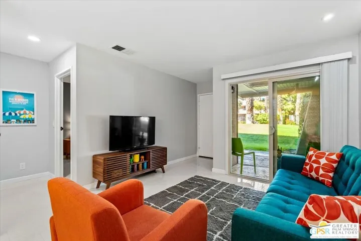 575 N Villa Court 114, Palm Springs, California 92262