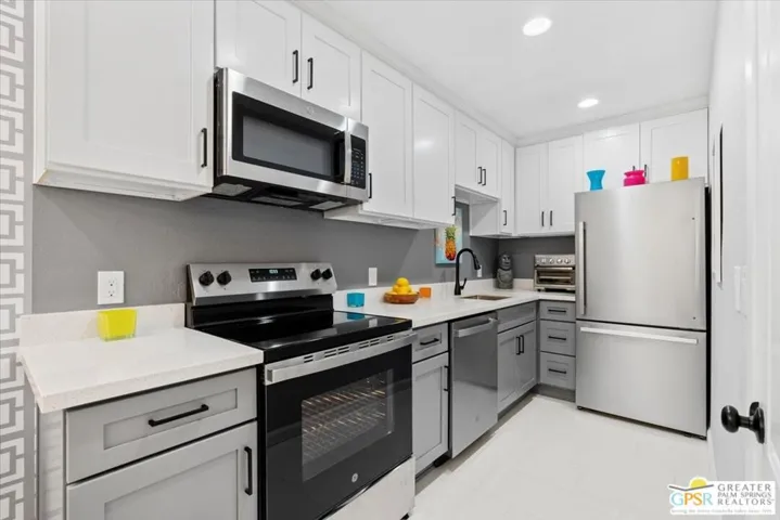 575 N Villa Court 114, Palm Springs, California 92262