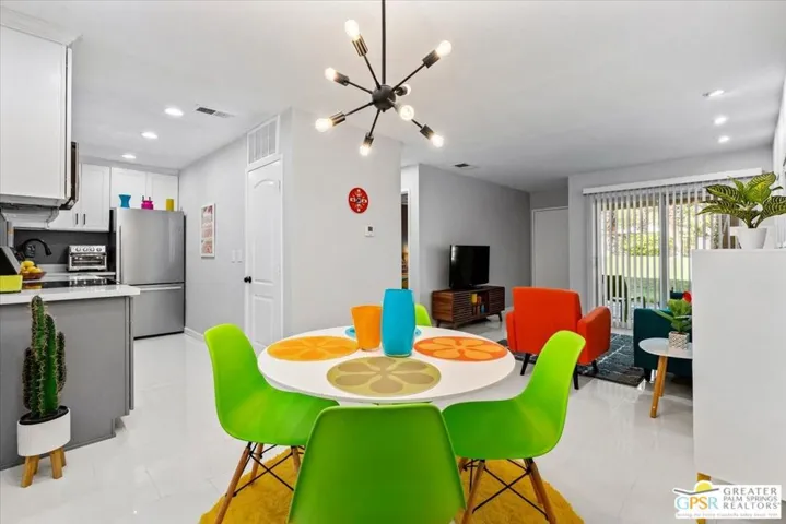 575 N Villa Court 114, Palm Springs, California 92262