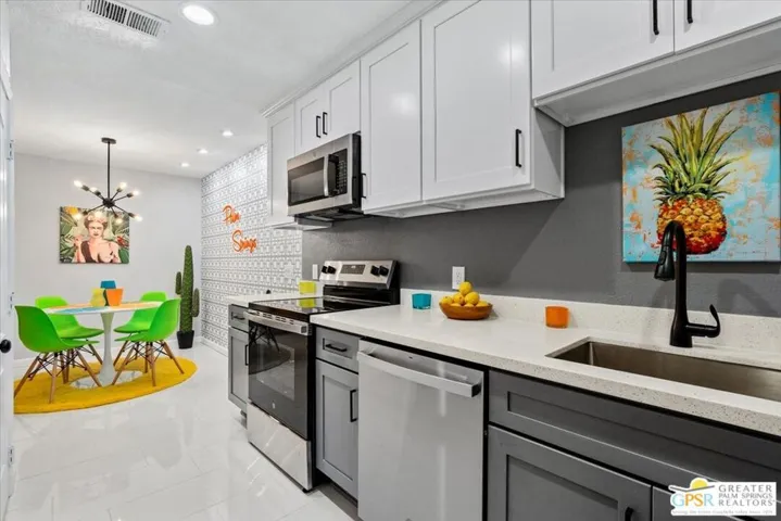575 N Villa Court 114, Palm Springs, California 92262