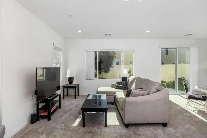 10637 Rhodes Ln, Spring Valley, California 91978
