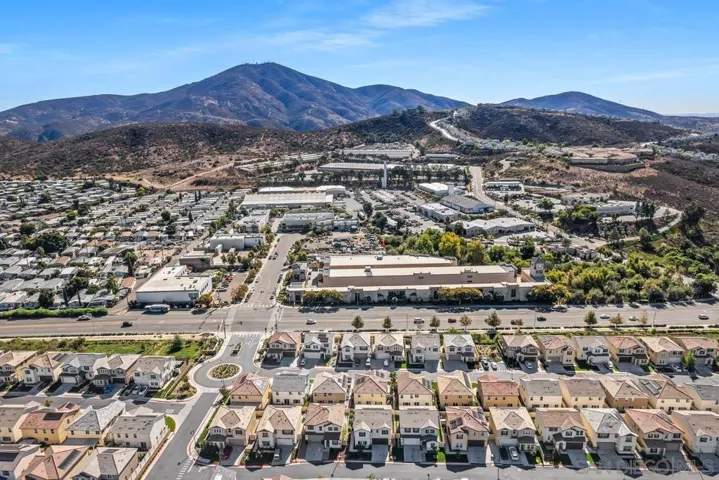 10637 Rhodes Ln, Spring Valley, California 91978