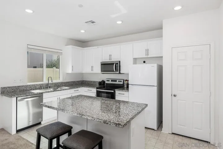 10637 Rhodes Ln, Spring Valley, California 91978