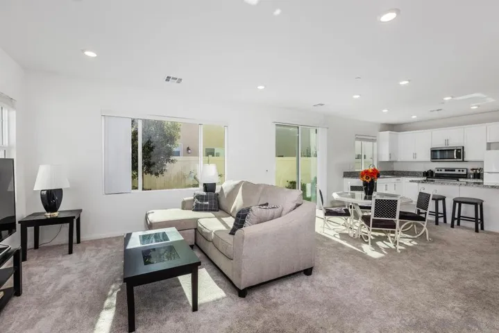 10637 Rhodes Ln, Spring Valley, California 91978