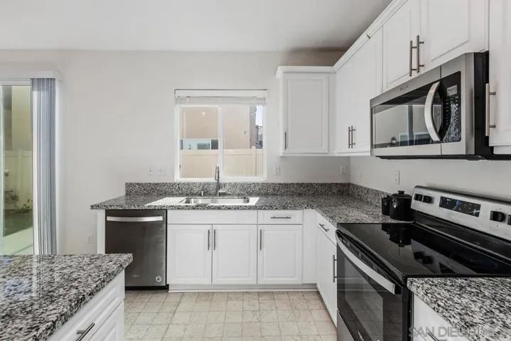 10637 Rhodes Ln, Spring Valley, California 91978