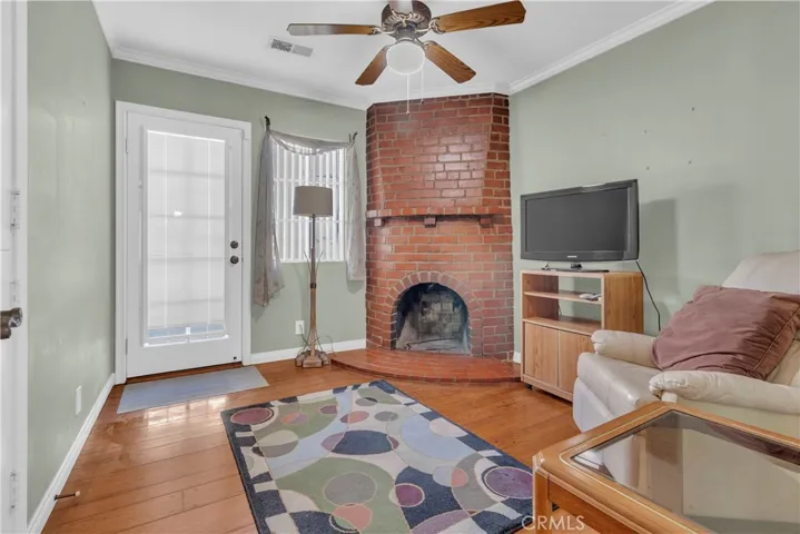 10135 Dorothy Avenue, South Gate, California 90280