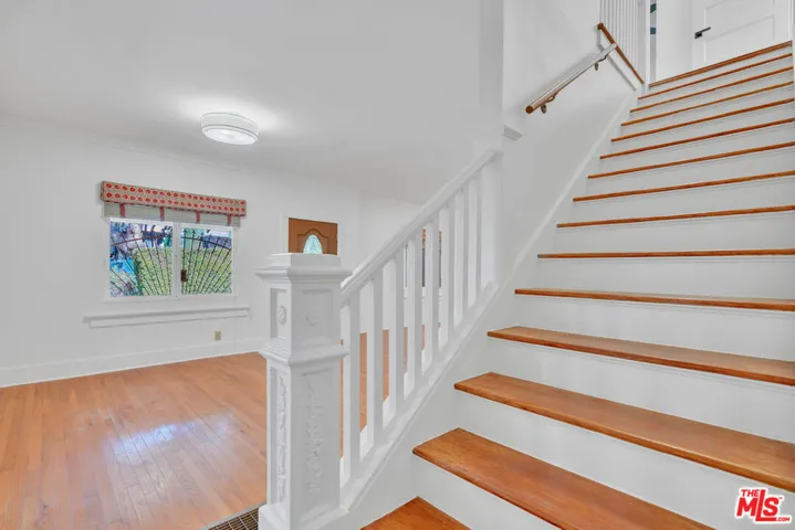 7544 Lexington Avenue, West Hollywood, California 90046