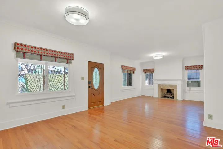 7544 Lexington Avenue, West Hollywood, California 90046