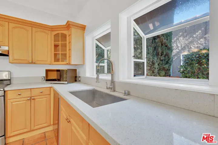 7544 Lexington Avenue, West Hollywood, California 90046