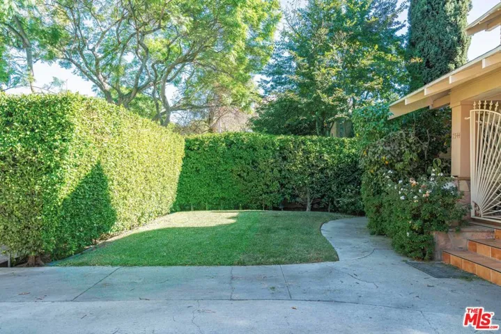 7544 Lexington Avenue, West Hollywood, California 90046