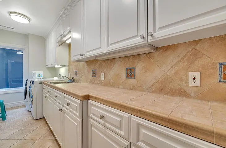 2120 Stockbridge Avenue, Woodside, California 94062
