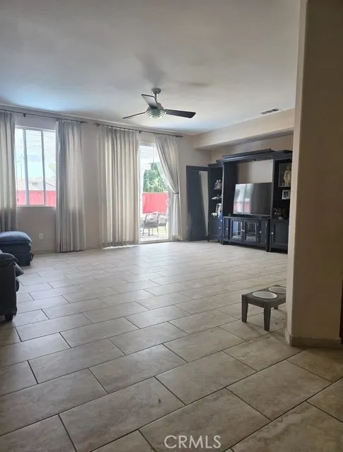 29822 Cool Meadow Drive, Menifee, California 92584 home-pic-3