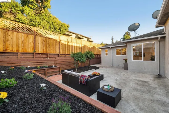 1350 Benedict Dr., San Leandro, California 94577