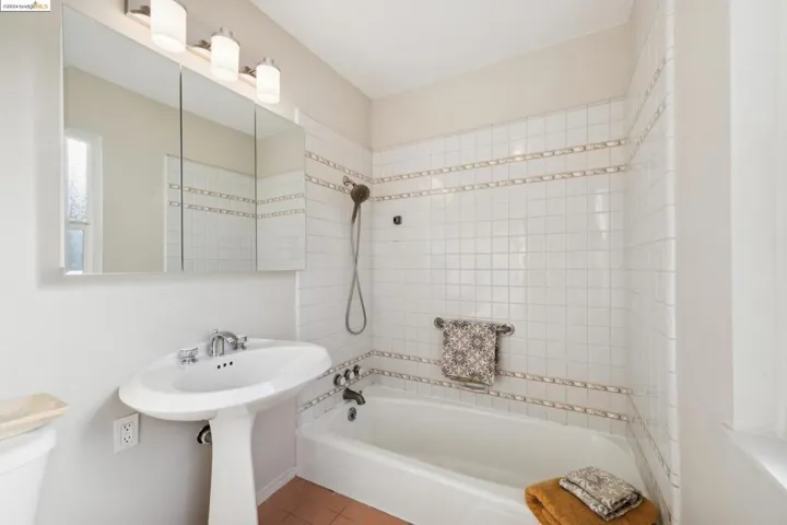 1350 Benedict Dr., San Leandro, California 94577