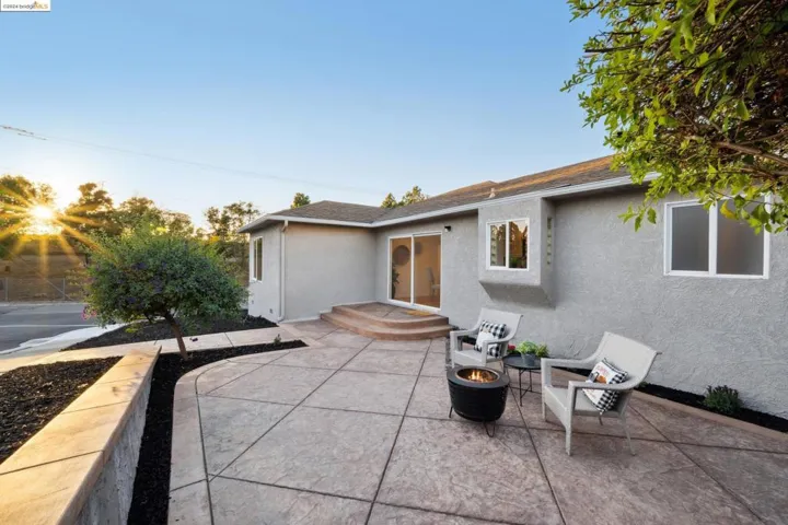 1350 Benedict Dr., San Leandro, California 94577