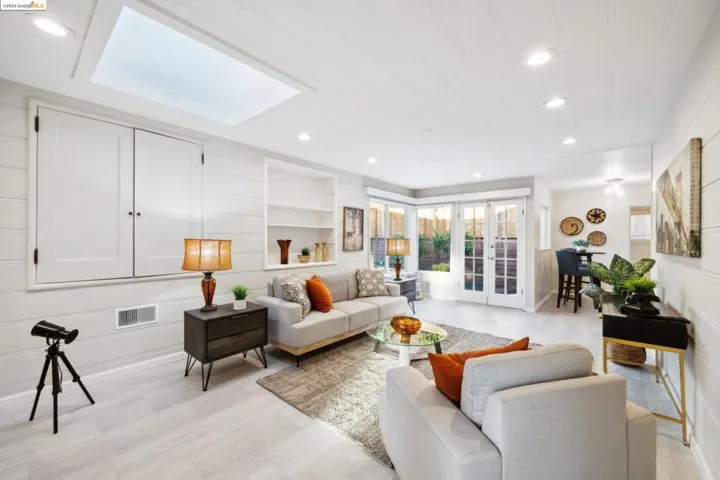 1350 Benedict Dr., San Leandro, California 94577