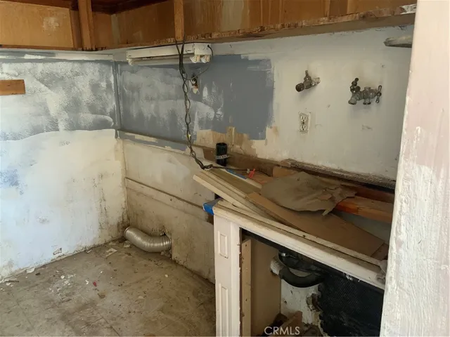 13612 Palmdale Road, Victorville, California 92392