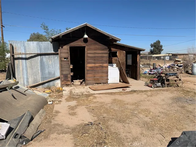 13612 Palmdale Road, Victorville, California 92392