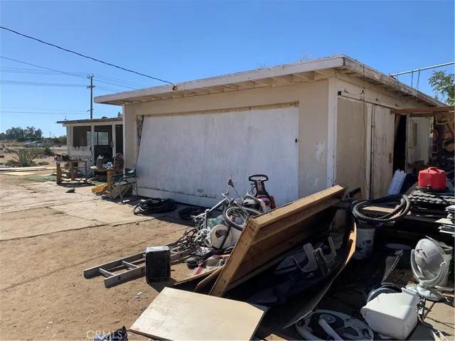 13612 Palmdale Road, Victorville, California 92392