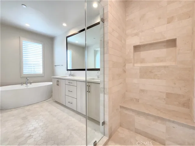 111 Winnett, Irvine, California 92602