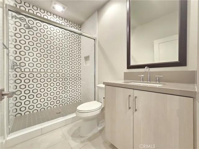 111 Winnett, Irvine, California 92602