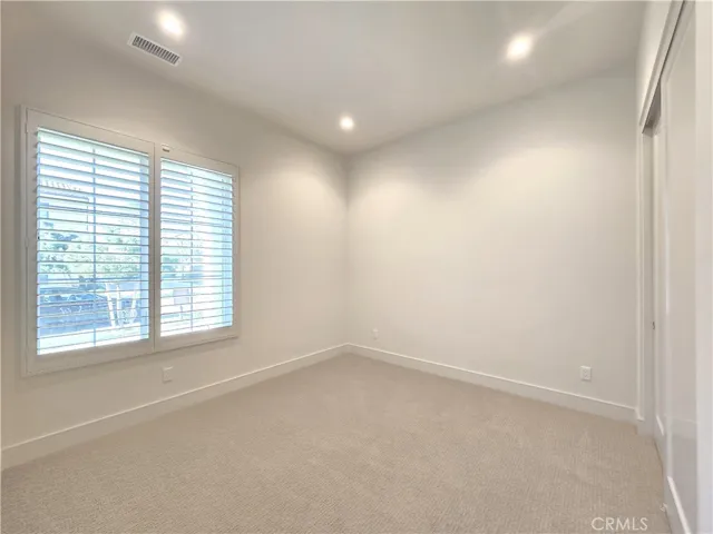 111 Winnett, Irvine, California 92602