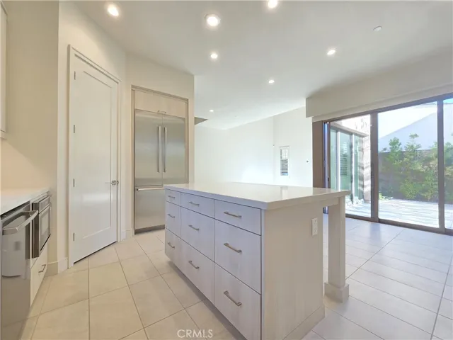 111 Winnett, Irvine, California 92602