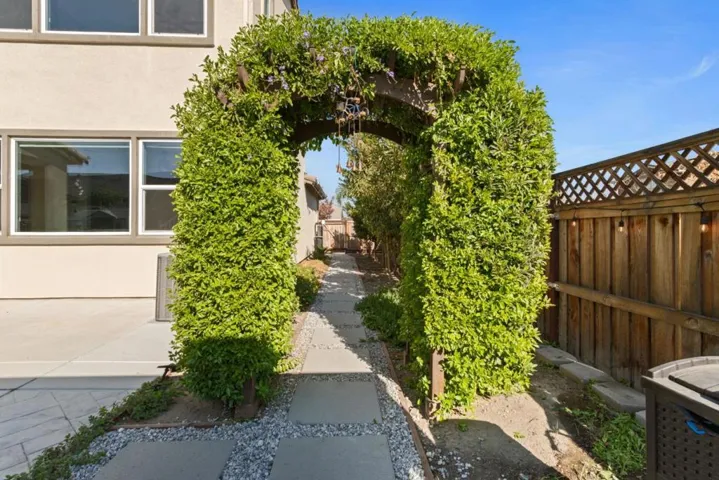 1640 Flora Way, Tracy, California 95376