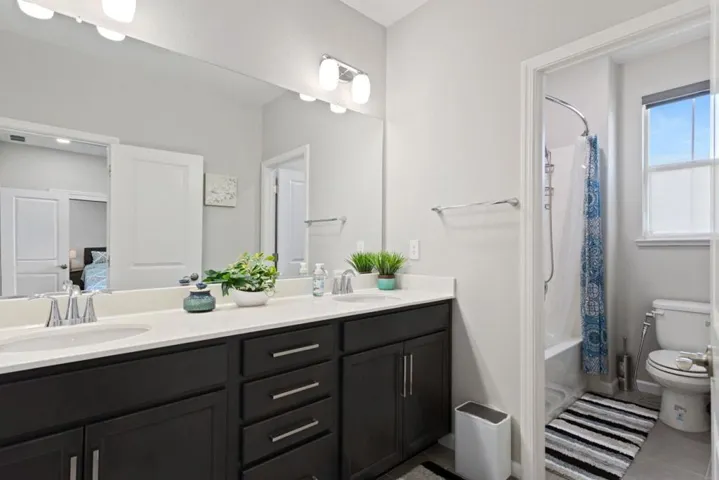 1640 Flora Way, Tracy, California 95376