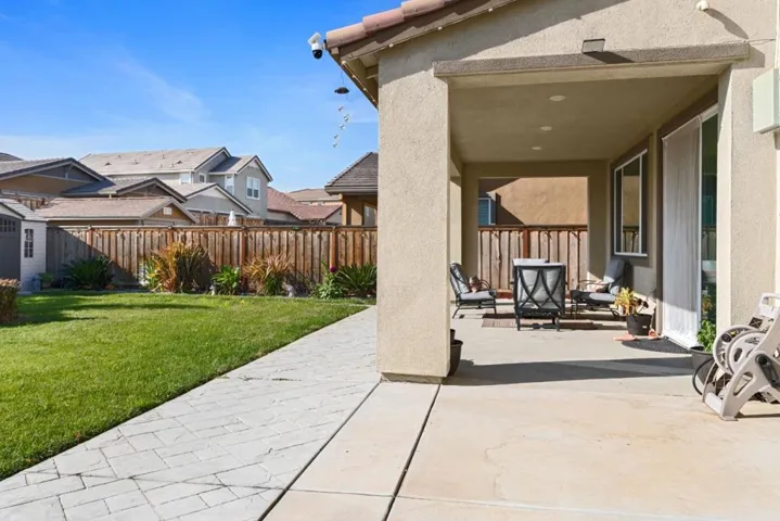 1640 Flora Way, Tracy, California 95376