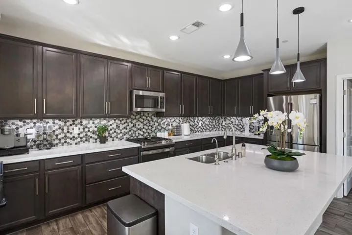 1640 Flora Way, Tracy, California 95376