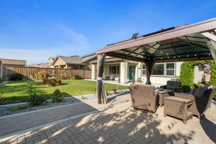 1640 Flora Way, Tracy, California 95376