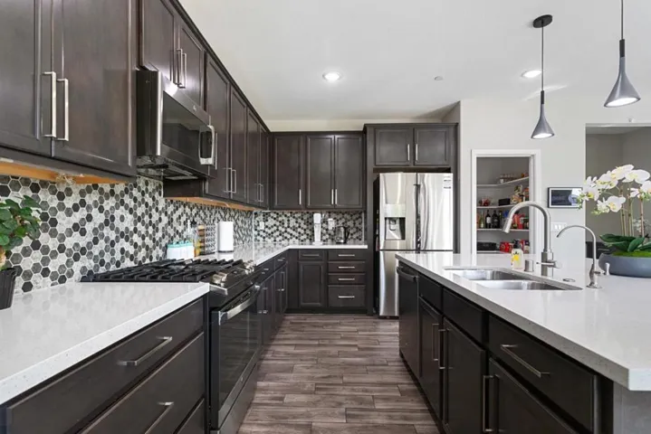 1640 Flora Way, Tracy, California 95376