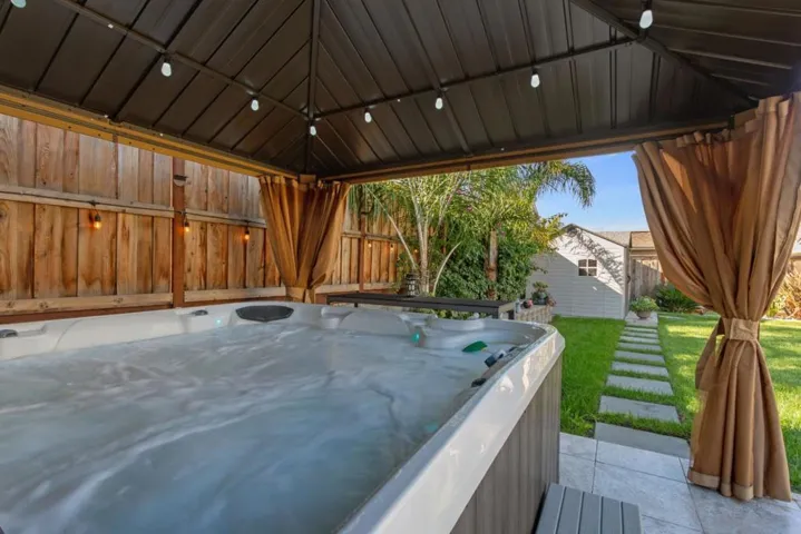1640 Flora Way, Tracy, California 95376