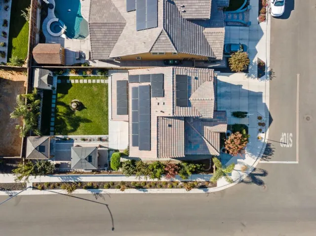 1640 Flora Way, Tracy, California 95376