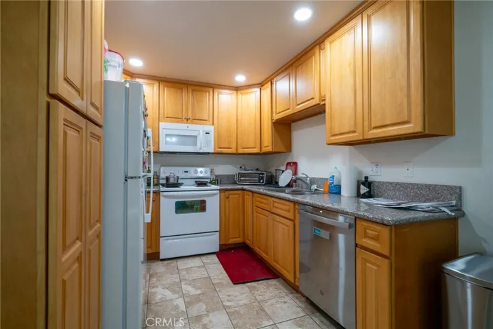 5250 Hayter Avenue, Lakewood, California 90712