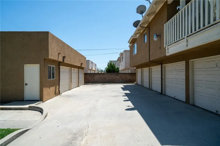 5250 Hayter Avenue, Lakewood, California 90712