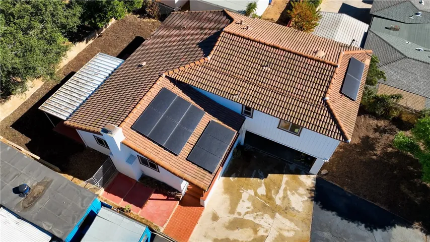 220 E Kalmia Street, Fallbrook, California 92028