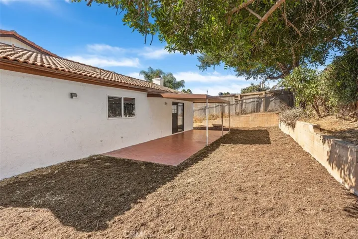 220 E Kalmia Street, Fallbrook, California 92028