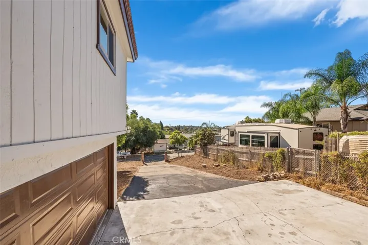 220 E Kalmia Street, Fallbrook, California 92028