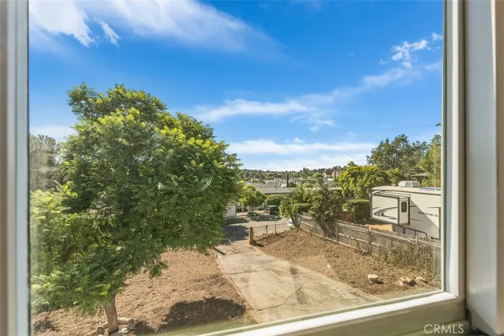 220 E Kalmia Street, Fallbrook, California 92028
