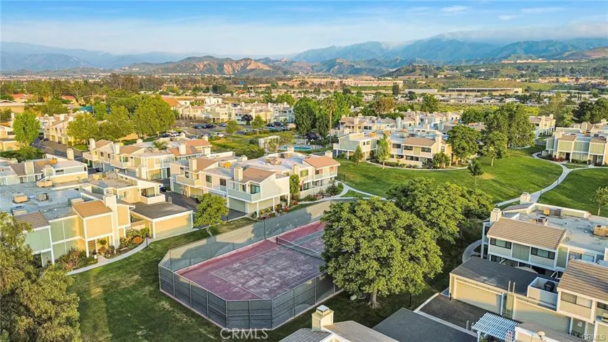 27062 Crossglade Avenue 3, Canyon Country, California 91351