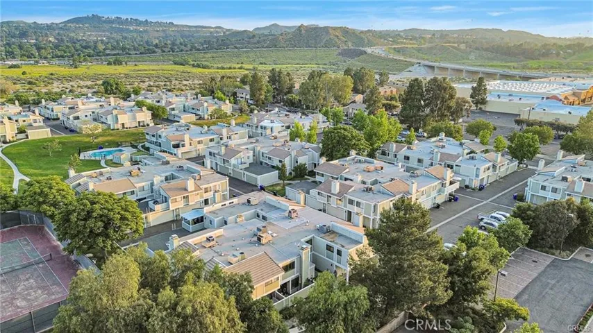 27062 Crossglade Avenue 3, Canyon Country, California 91351