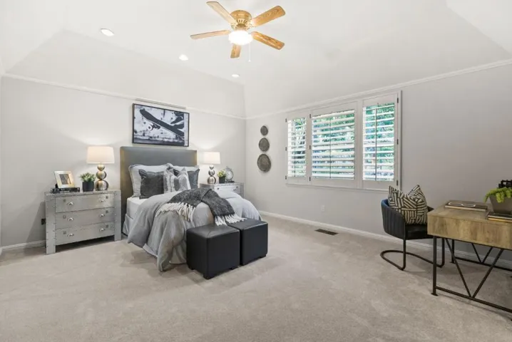 16010 Viewfield Road, Monte Sereno, California 95030