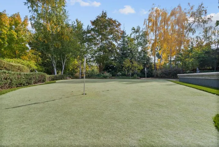 16010 Viewfield Road, Monte Sereno, California 95030