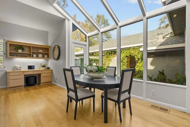 16010 Viewfield Road, Monte Sereno, California 95030