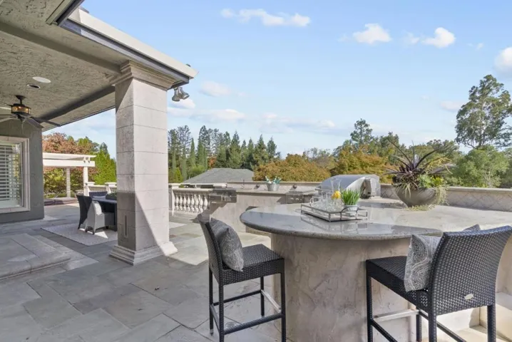 16010 Viewfield Road, Monte Sereno, California 95030